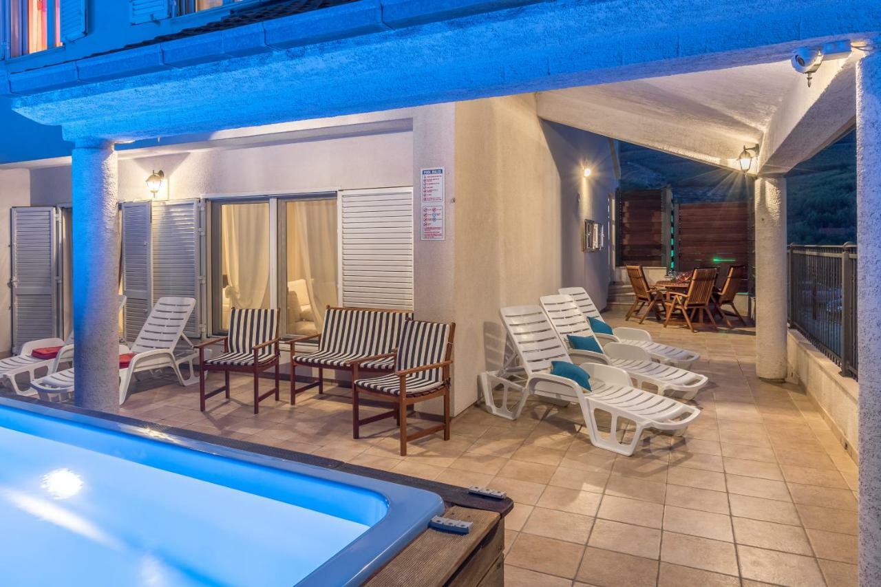 Holiday Home Harmony Žrnovnica Exterior foto