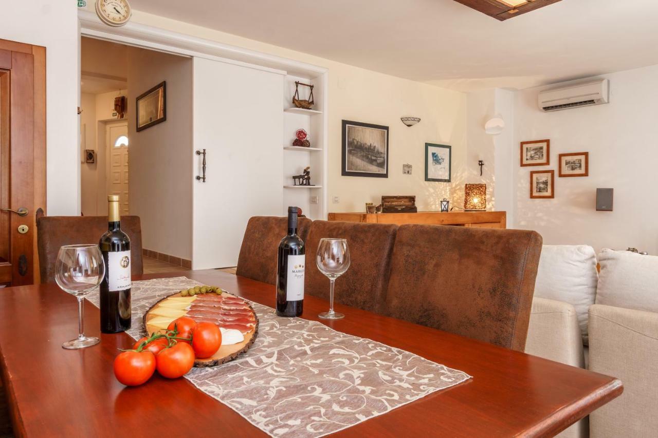 Holiday Home Harmony Žrnovnica Exterior foto